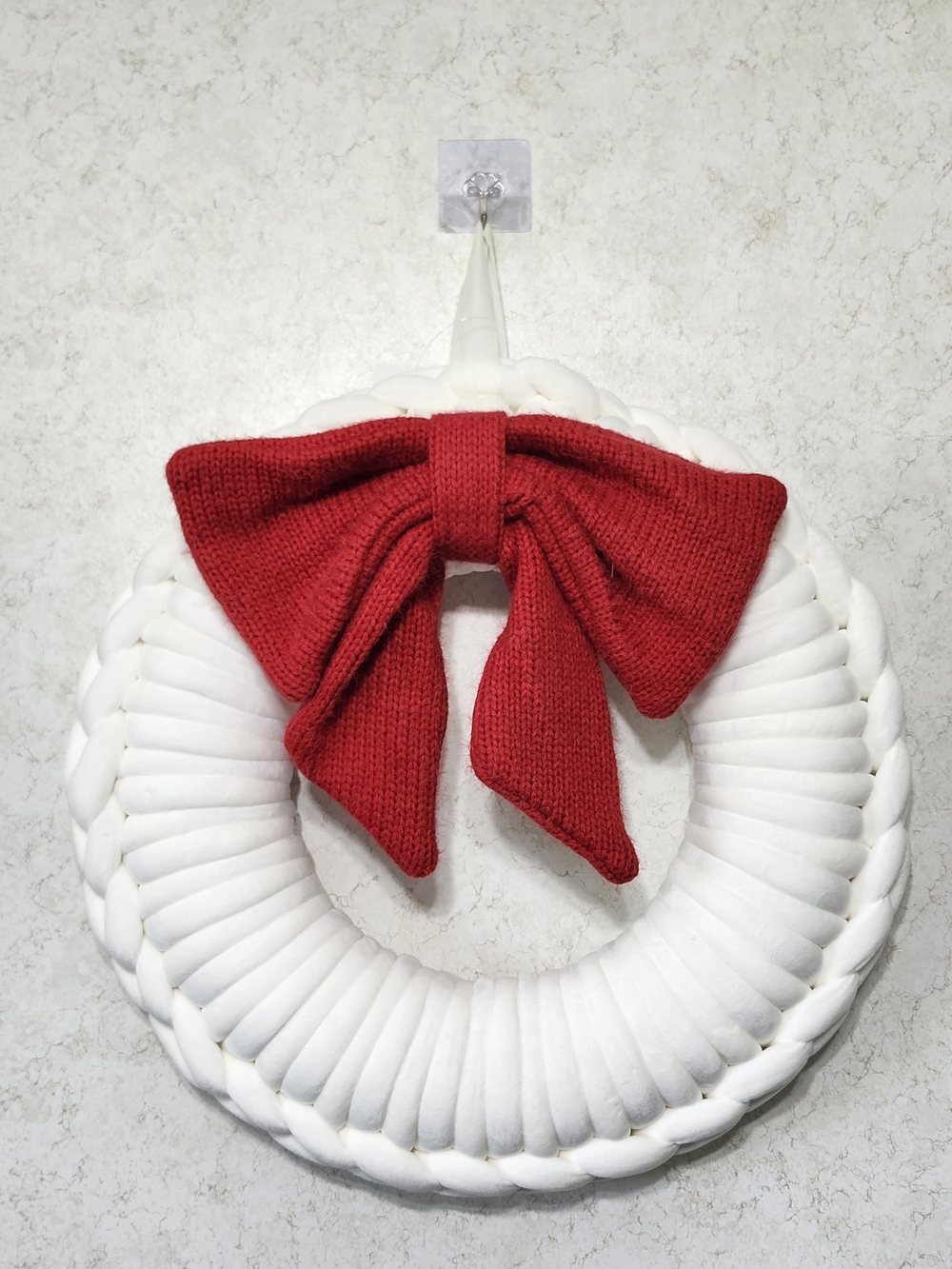 White Wreath Red Floppy Bow Holiday Christmas Valentine Mantel Wall Door Decor